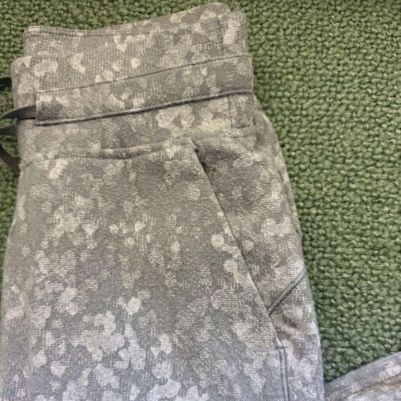 Lululemon Ready to Rulu Jogger Pants size 0 - Picture 3 of 6